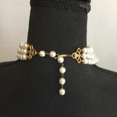 Beautiful vintage, chunky faux pearl, three strand choker statement necklace