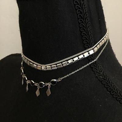 Very nice quality, multi strand, choker, dangle necklace