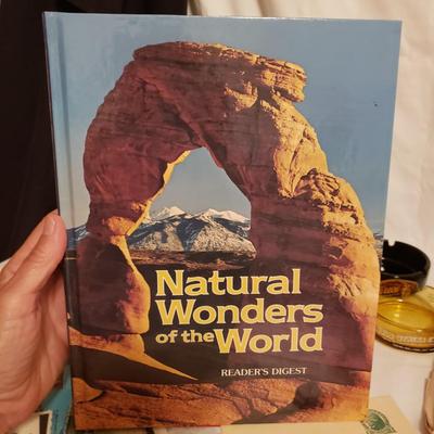 Vintage Souvenirs From The USA (LR-KD)
