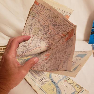 Vintage Souvenirs From The USA (LR-KD)