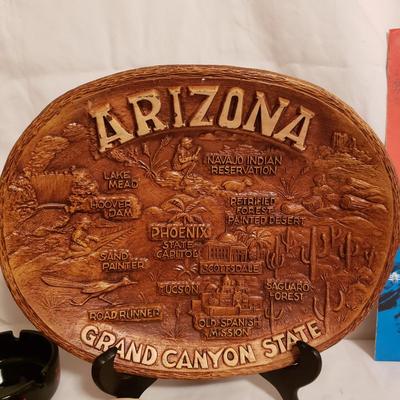 Vintage Souvenirs From The USA (LR-KD)