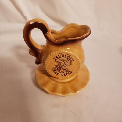Vintage Souvenirs From The USA (LR-KD)