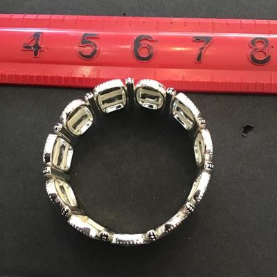 SilverTone stretchy fashion Bracelet
