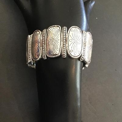 SilverTone stretchy fashion Bracelet