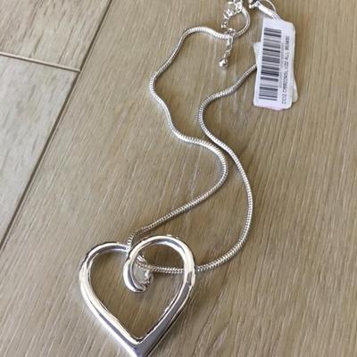 Beautiful very nice Silver-tone heart statement, necklace