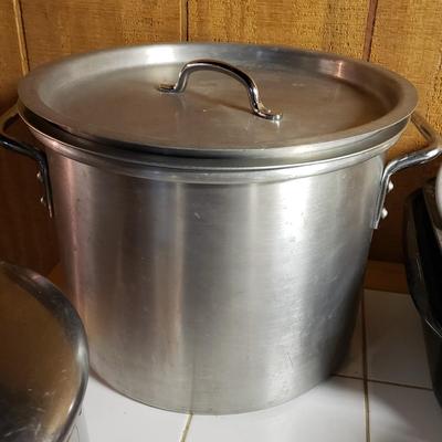 LOT 157B: Assorted Pots & Pans; Revere Ware Copper Bottom & More
