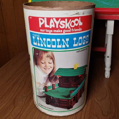 LOT 160L: Vintage Playskool, Tinkertoys, Lincoln Logs