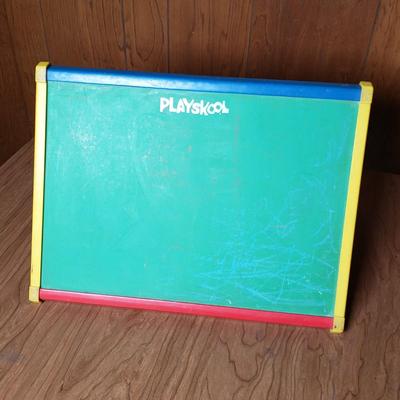 LOT 160L: Vintage Playskool, Tinkertoys, Lincoln Logs