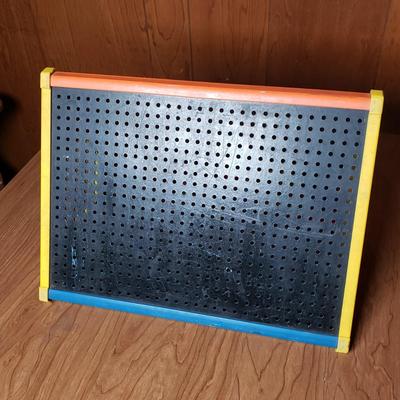 LOT 160L: Vintage Playskool, Tinkertoys, Lincoln Logs