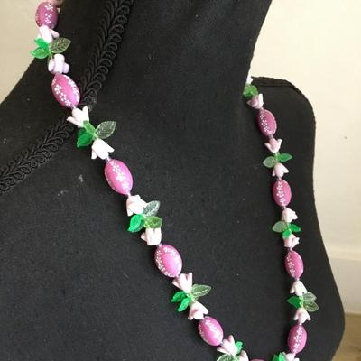 Beautiful vintage necklace 1950s