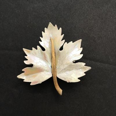 Vintage opalescent , enamel oakleaf, lapel pin brooch