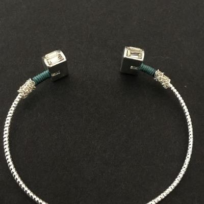Beautiful very nice crystal bracelet silver toned