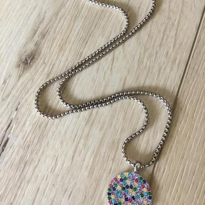 Beautiful multicolored, crystal pendant necklace very nice