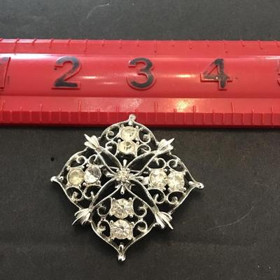 Vintage SilverTone brooch with clear rhinestone