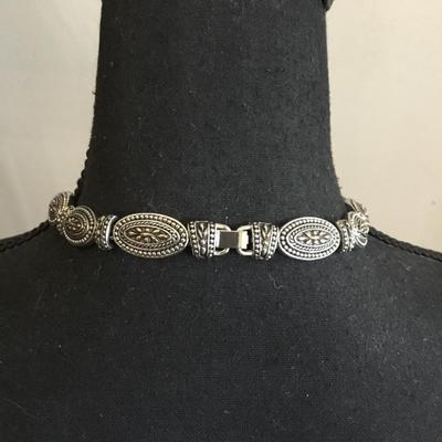 Beautiful vintage very nice silver and gold toned collar necklace, vintage