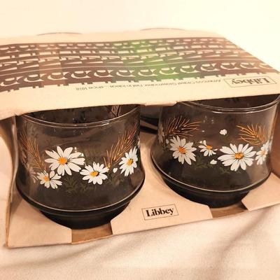 Lot #59 Vintage Libbey Glassware - 4 Rocks Glasses in Original packaging - Daisy Wheat Pattern