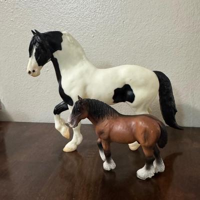 Elmer’s Horse sense. With two plastic horses.