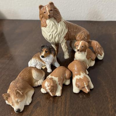 Vintage porcelain Dogs.