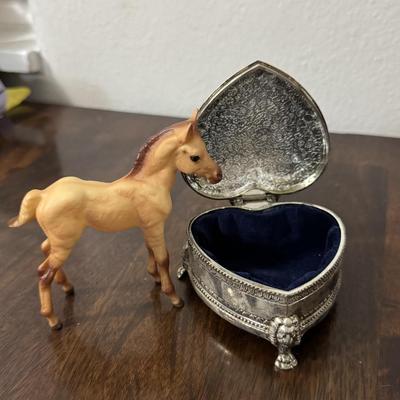 Vintage silver plated trinket. Jim Shore horse figure broken tail.