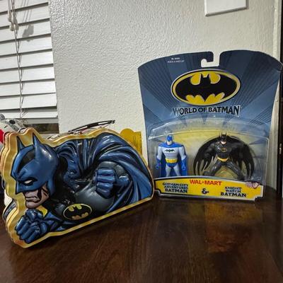 Batman tin can With Batman figures.