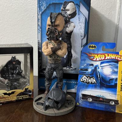 Head knocker Bane and Batman figure and Bat Mobile.