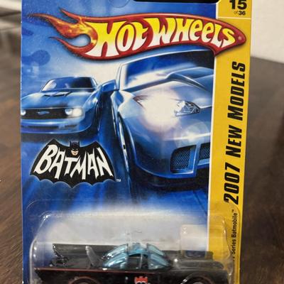 Head knocker Bane and Batman figure and Bat Mobile.