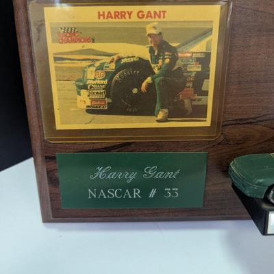Sale Photo Thumbnail #1267: Racing Champions Harry Gant & Alan Kulwicki Wall Plaques