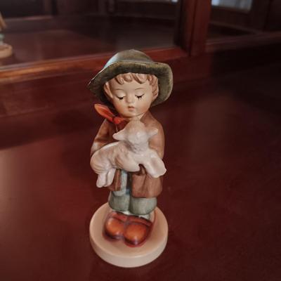 REUGE SWISS MUSIC BOX, A HUMMEL "LOST SHEEP" AND A LEFTON FIGURE