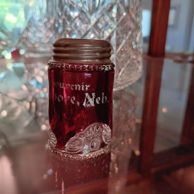 HAND PAINTED GREEN DEPRESSION GLASS PLATE, VINTAGE CRANBERRY GLASS PIECES AND MORE