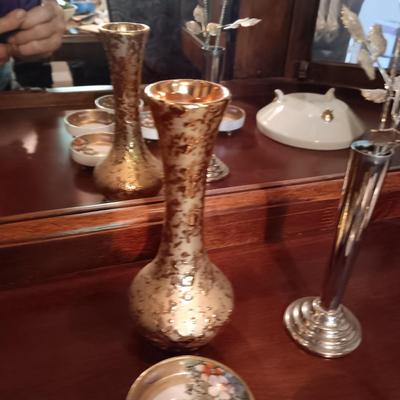 NIPPON FOOTED BOWLS, GOLD COLORED VASE AND BOWL PLUS METAL FLOWERS