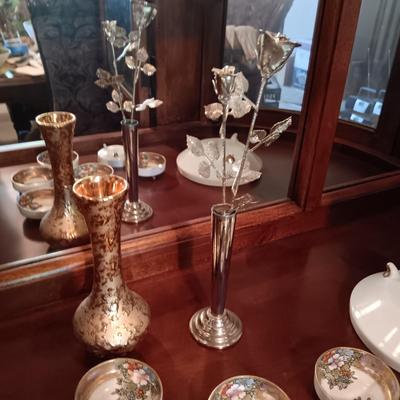 NIPPON FOOTED BOWLS, GOLD COLORED VASE AND BOWL PLUS METAL FLOWERS