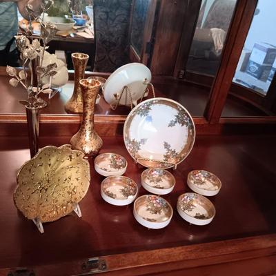 NIPPON FOOTED BOWLS, GOLD COLORED VASE AND BOWL PLUS METAL FLOWERS