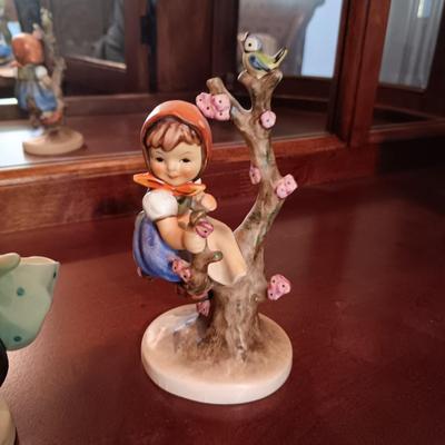 "MOTHER'S DARLING" & "APPLE TREE GIRL" HUMMEL FIGURES