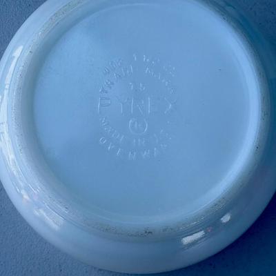 Sale Photo Thumbnail #192: LOT 37
Pyrex