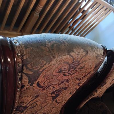 IMPRESSIVE DOUBLE PEDESTAL TABLE WITH 6 UPHOLSTERED CHAIRS IN GREAT SHAPE
