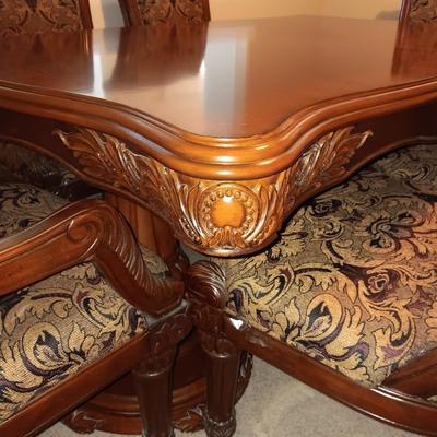 IMPRESSIVE DOUBLE PEDESTAL TABLE WITH 6 UPHOLSTERED CHAIRS IN GREAT SHAPE