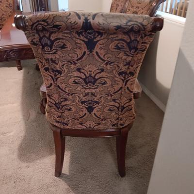 IMPRESSIVE DOUBLE PEDESTAL TABLE WITH 6 UPHOLSTERED CHAIRS IN GREAT SHAPE