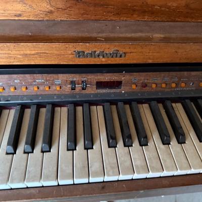 Electric Baldwin Piano. working conditions