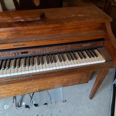 Electric Baldwin Piano. working conditions