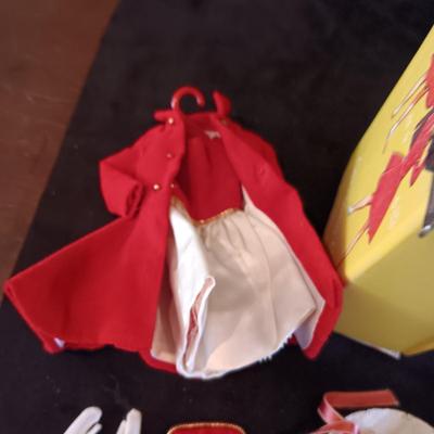 VINTAGE SKIPPER AND HER FRIEND WITH CLOTHES, ACCESSORIES AND A CARRY BOX