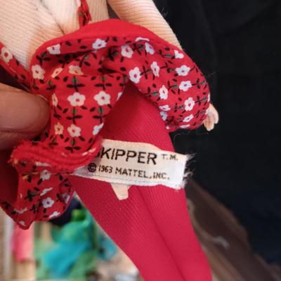 VINTAGE SKIPPER AND HER FRIEND WITH CLOTHES, ACCESSORIES AND A CARRY BOX