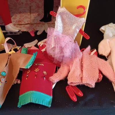 VINTAGE SKIPPER AND HER FRIEND WITH CLOTHES, ACCESSORIES AND A CARRY BOX