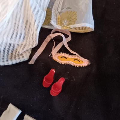 VINTAGE BARBIE DOLL CLOTHES AND ACCESSORIES