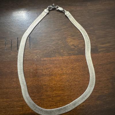 Sliver tone jewelry