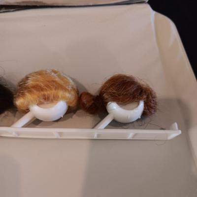 VINTAGE BARBIE FASHION QUEEN HEAD W/WIGS, CARRY CASE, CLOTHES AND SHOES