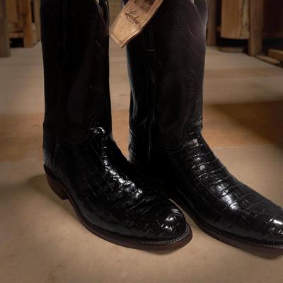 Lucchese Classic Alligator