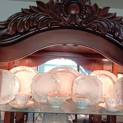 NAUTILUS FINE CHINA SERVING FOR 6 WITH EXTRAS