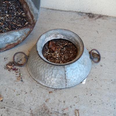 GALVANIZED BUCKET AND PANS