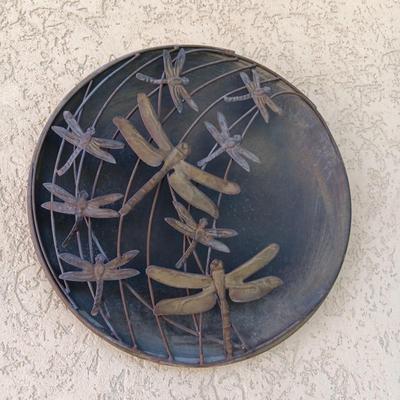 2 METAL 3 DIMENSIONAL WALL HANGINGS