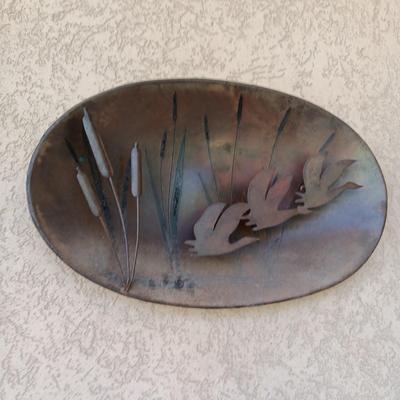 2 METAL 3 DIMENSIONAL WALL HANGINGS